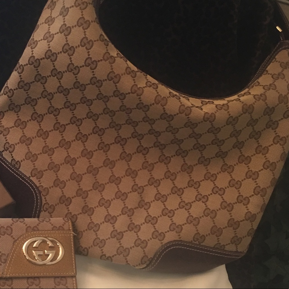 Gucci Canvas Leather hobo medium
